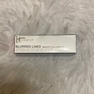 IT Cosmetics Blurred Lines Lipstick - Silver Packaging